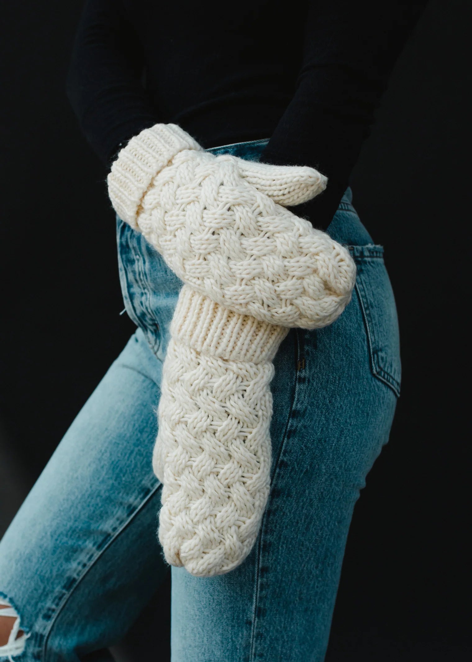 Cream Cable Fleece Lined Mitten